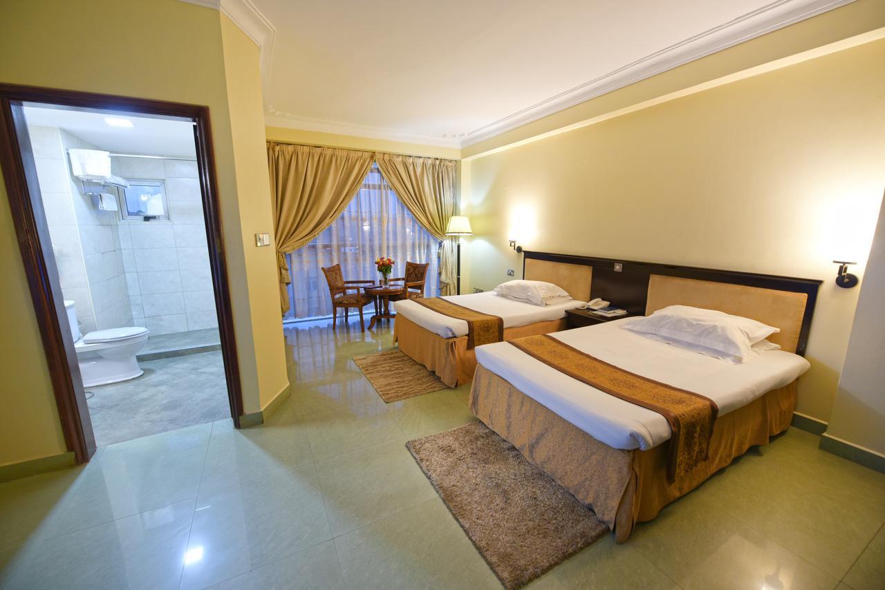 Hotel Sojovalo Kampala Kültér fotó