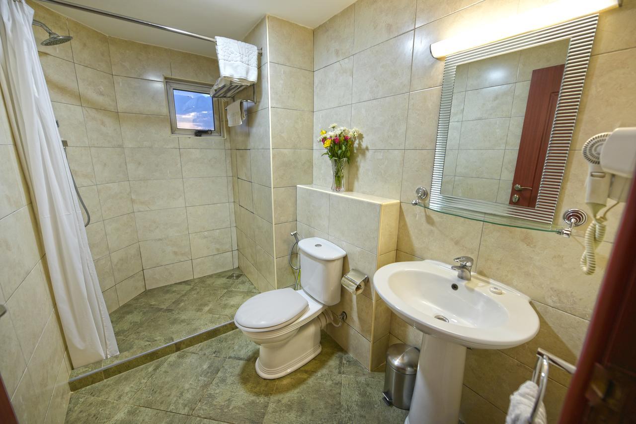 Hotel Sojovalo Kampala Kültér fotó
