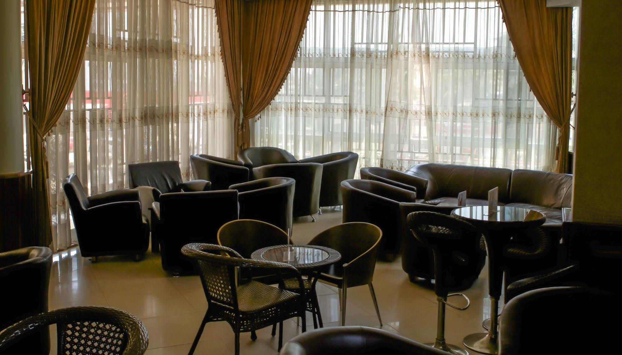 Hotel Sojovalo Kampala Kültér fotó