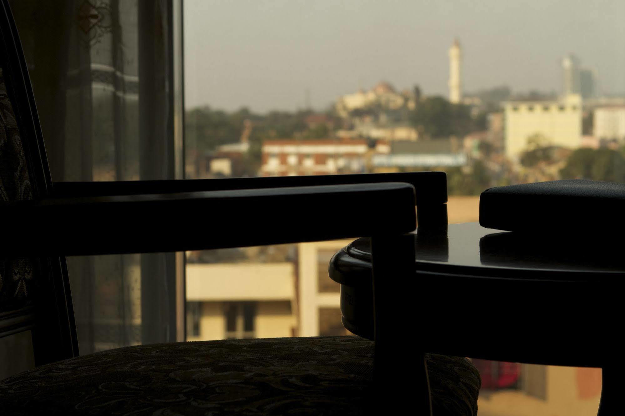 Hotel Sojovalo Kampala Kültér fotó